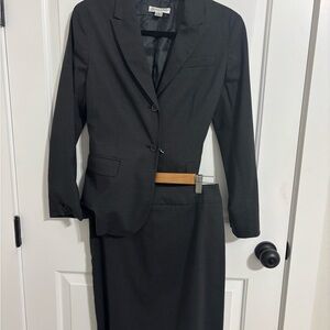 PENDLETON - MEDIUM- Black Two-Piece Suit Set